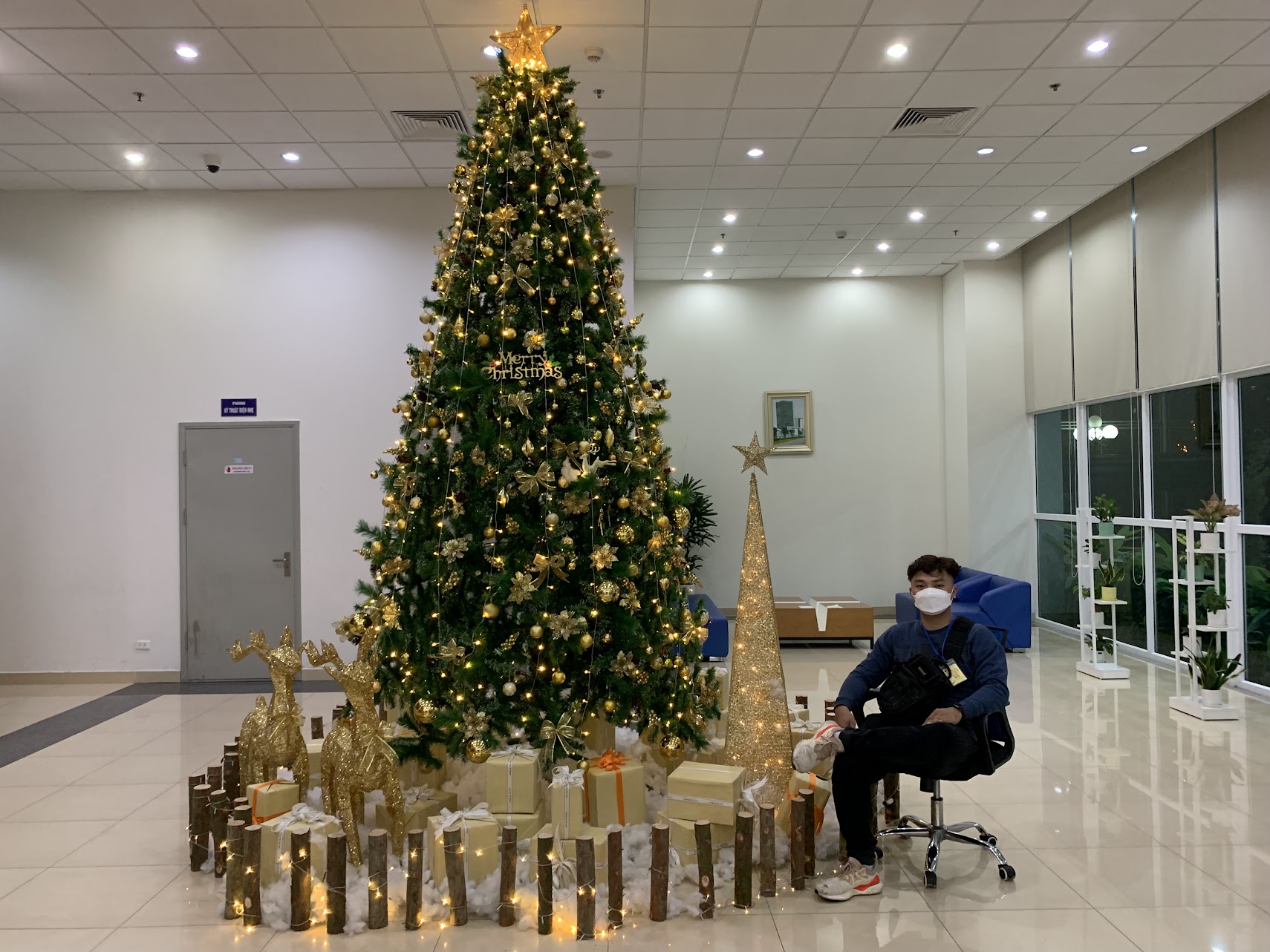 Trang Trí Cây Thông Noel Hà Nội – Chú Cuội Events